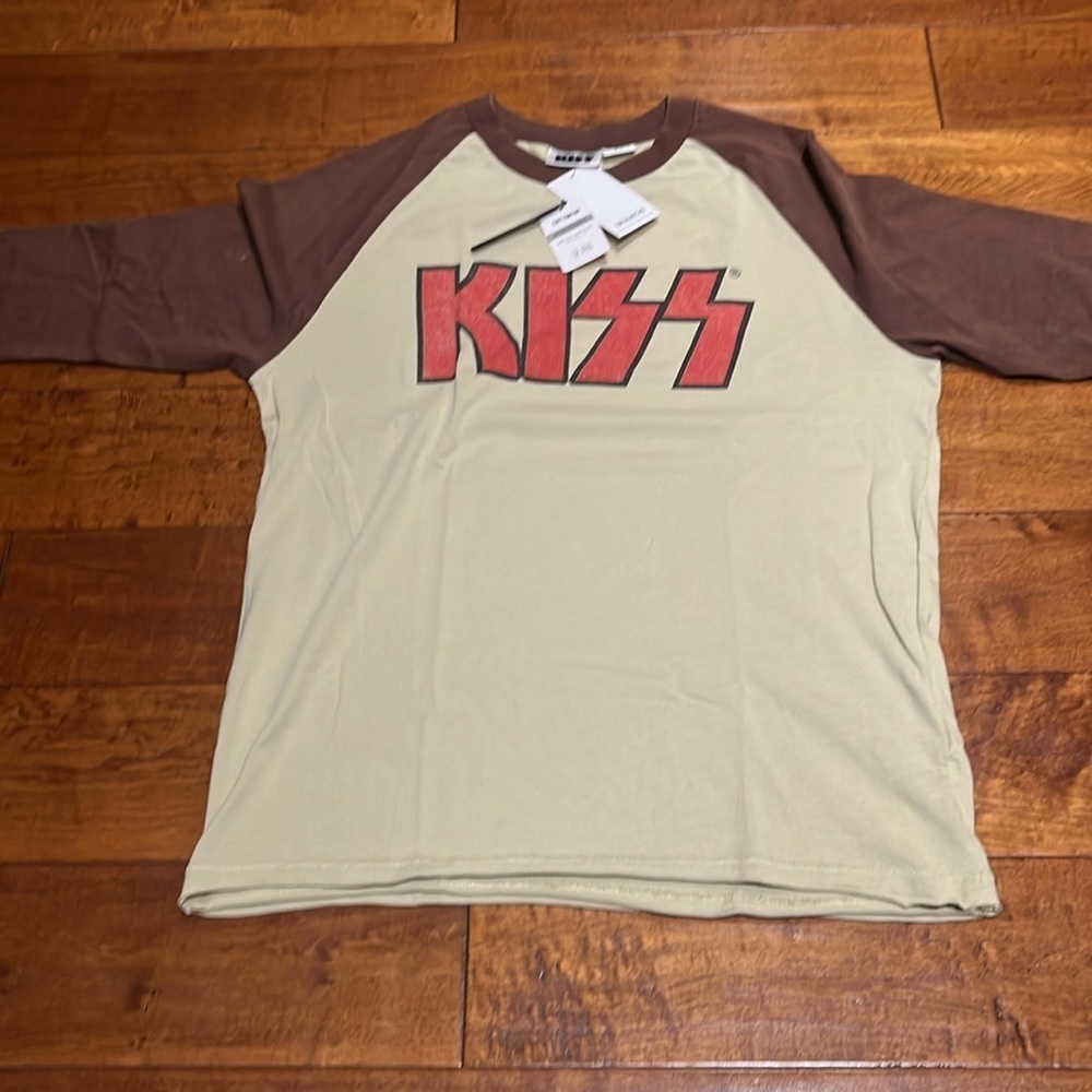 Cotton On License Quarter Sleeve Raglan T-Shirt - Picture 5 of 12